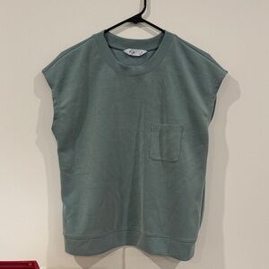 FLX Sleeveless Green Sweatshirt with Pocket